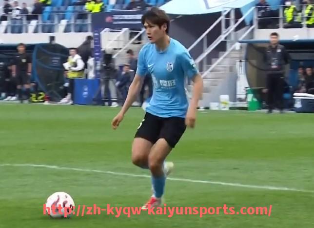 ky开云-法甲赛季最佳球星名单及表现评估