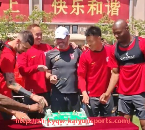 ky开云-火箭队对独行侠队比赛录像高清回放